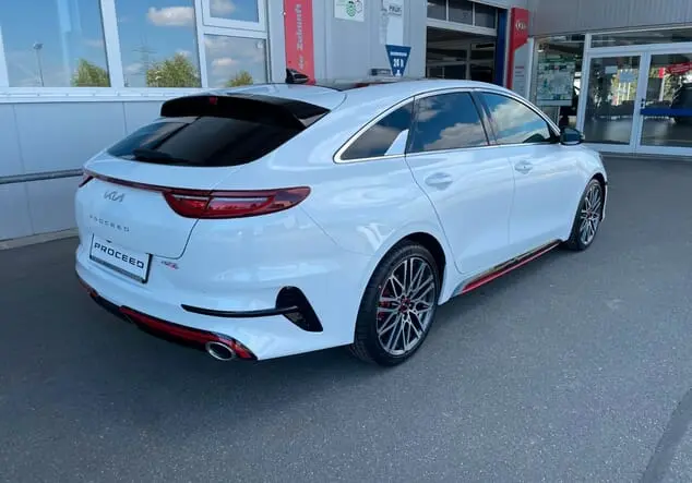 Angebotsdetails Kia ProCeed Weiï¿½ ((HW2) DELUXE WHITE M)