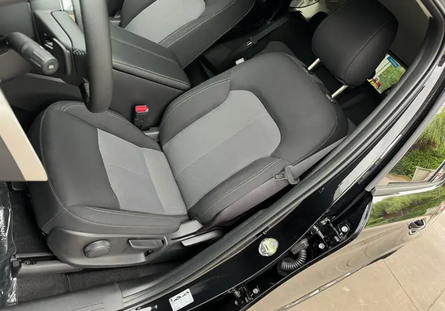 Angebotsdetails Mazda CX60 schwarz