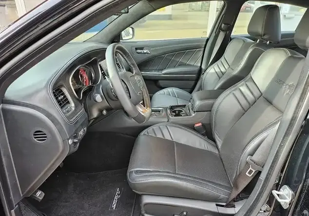 Angebotsdetails Dodge Charger Schwarz