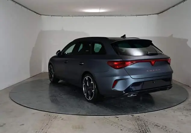 Angebotsdetails Cupra Leon Sportstourer Cupra Leon ST 1.5 eTSI 110 kW (150-PS) 7-Gang-DSG Magnetic Grau Matt