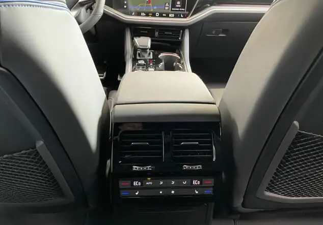 Angebotsdetails Volkswagen Touareg eHybrid 3.0 TSI 4motion ++sofort verfügbar++ Siliziumgrau matt