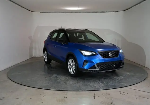 Angebotsdetails Seat Arona Seat Arona FR 1.5 TSI 110 kW (150 PS) 7-Gang-DSG Saphire Blau Metallic / Dach Schwarz