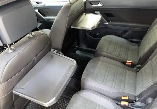 Angebotsdetails Volkswagen Touran Silber (Oyster Silver Metallic)