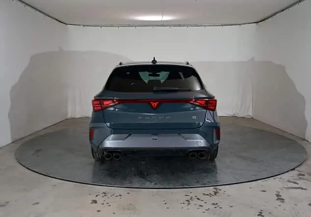 Angebotsdetails Cupra Leon Sportstourer Cupra ST VZ 2.0 TSI 245 kW (333 PS) 7-Gang-DSG 4Drive Allrad Fiord Blau