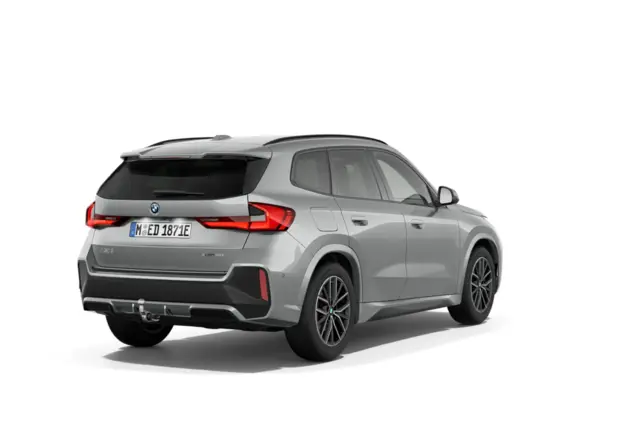 Angebotsdetails BMW iX1 xDrive30 Spacesilber Metallic