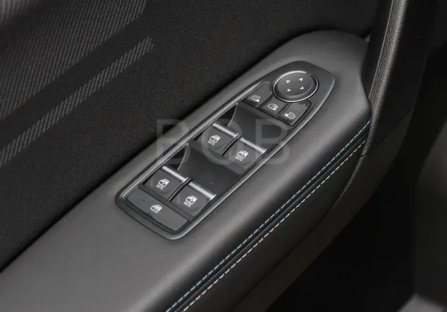 Angebotsdetails Renault Captur Black Pearl-Schwarz (Schwarz)