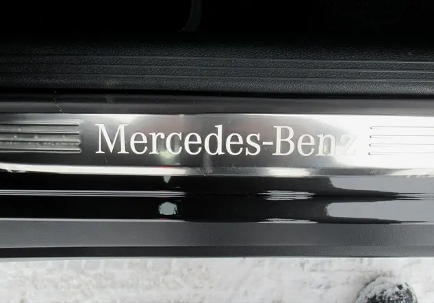 Angebotsdetails Mercedes-Benz GLC grau / graphitgrau (metallic)