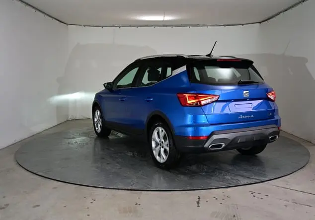 Angebotsdetails Seat Arona Seat Arona FR 1.5 TSI 110 kW (150 PS) 7-Gang-DSG Saphire Blau Metallic / Dach Schwarz