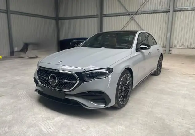 Angebotsdetails Mercedes-Benz E E200 Line Advanced Plus*Night*Pano*Superscreen*360grad*Distronic*Softclose* Alpin Grau