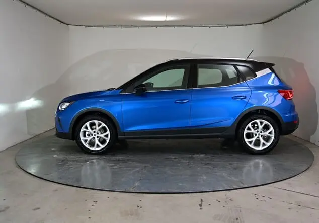 Angebotsdetails Seat Arona Seat Arona FR 1.5 TSI 110 kW (150 PS) 7-Gang-DSG Saphire Blau Metallic / Dach Schwarz