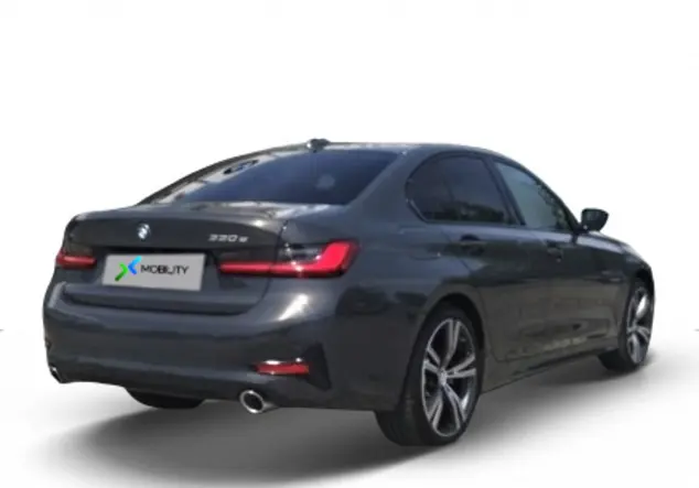 Angebotsdetails BMW 330e xDrive Limousine Sport Line Silver/Grey