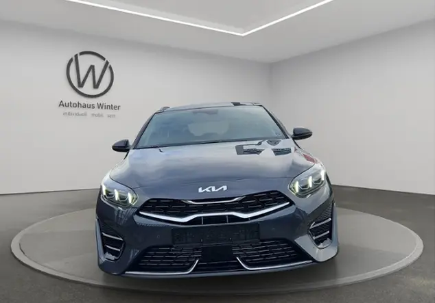 Angebotsdetails Kia Ceed Grau ((H8G) DARK PENTA METAL M)