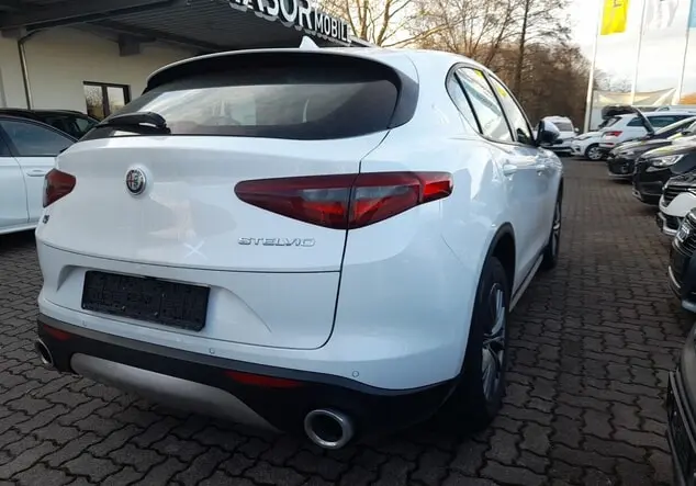 Angebotsdetails Alfa Romeo Stelvio Weiß