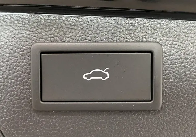 Angebotsdetails Volkswagen Passat Variant B9 1.5 eHybrid R-Line 'Black Schwarz (Grenadillschwarz Metallic)