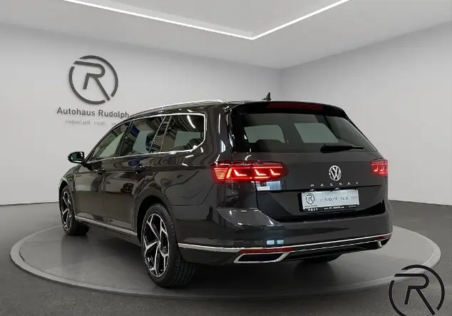 Angebotsdetails Volkswagen Passat Grau (Mangangrau Metallic)
