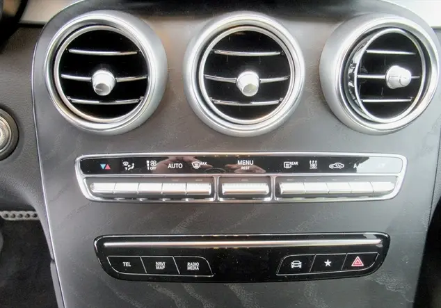 Angebotsdetails Mercedes-Benz GLC grau / graphitgrau (metallic)