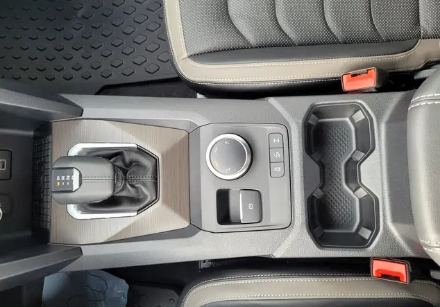 Angebotsdetails Volkswagen Amarok Schwarz (Midnight Black Metallic)