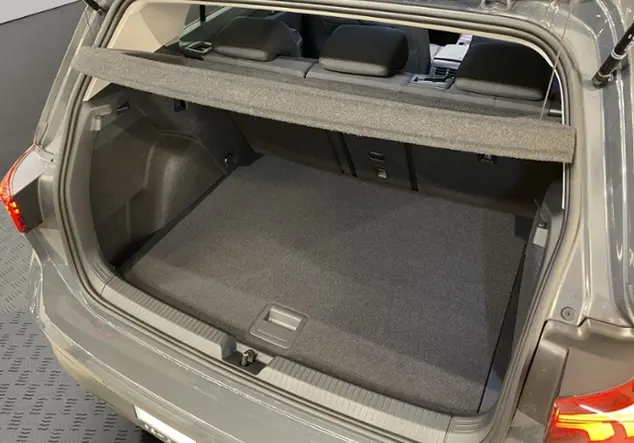 Angebotsdetails Volkswagen Golf Grau (Delfingrau Metallic)
