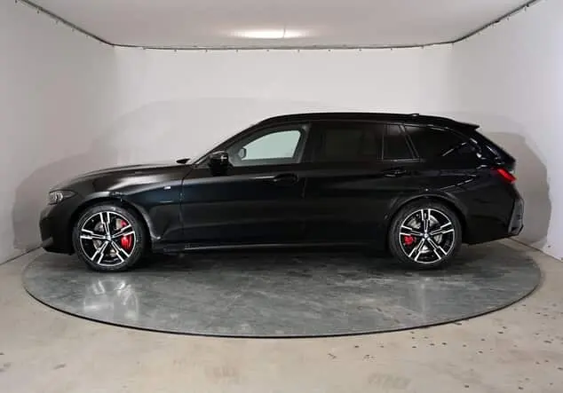 Angebotsdetails BMW M340d BMW M340d Touring 250 kW (340 PS) 8-Gang Steptronic xDrive Saphirschwarz metallic