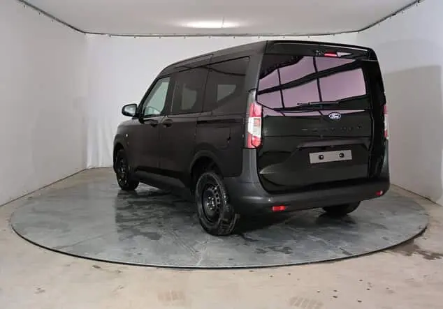 Angebotsdetails Ford Tourneo Courier Ford Tourneo Courier Trend 1.0 EcoBoost 92 kW (125 PS) 7-Gang-Automatik Agate Black Metallic