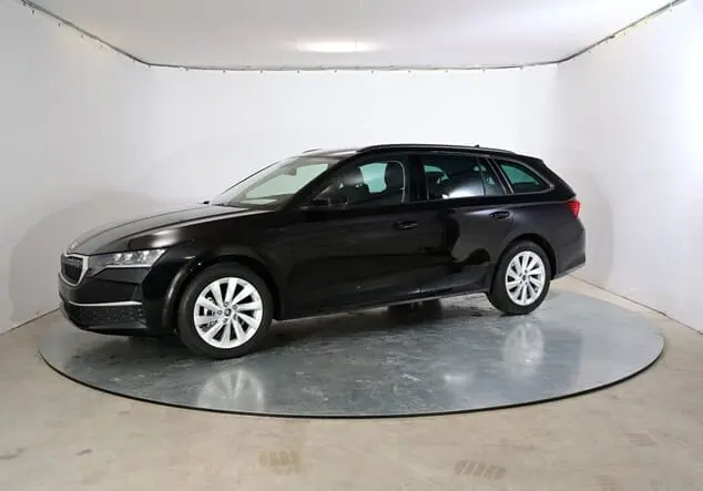 Angebotsdetails Skoda Octavia Skoda Octavia Combi Selection 1.5 TSI mHEV 110 kW (150 PS) 7-Gang-DSG Black-Magic Perleffekt