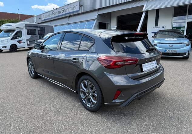Angebotsdetails Ford Focus ST-Line Grau