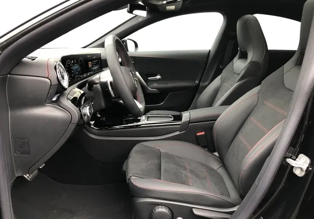 Angebotsdetails Mercedes-Benz CLA Schwarz-Lack kosmosschwarz