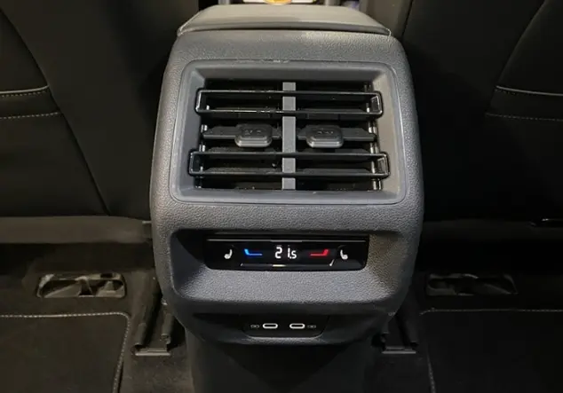 Angebotsdetails Volkswagen Tiguan 2.0 TDI 4Motion R-Line 'Black Style' Grau (Delfingrau Metallic)