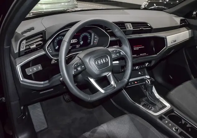 Angebotsdetails Audi Q3 Mythosschwarz Metallic