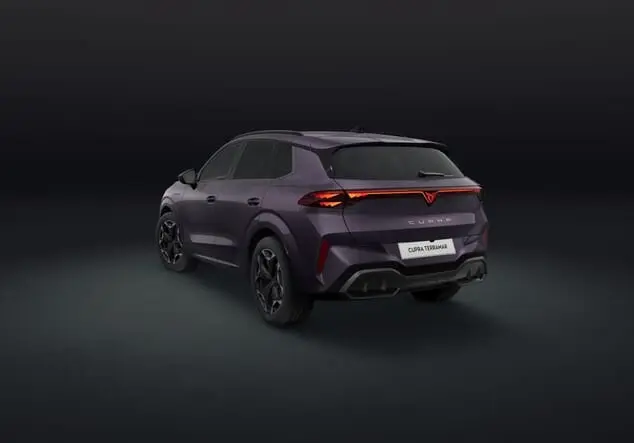 Angebotsdetails Cupra Terramar Cupra Terramar e-HYBRID 1.5 e-HYBRID 150 kW (204 PS) 6-Gang-DSG 150.00 kW (204 PS) Dark Void