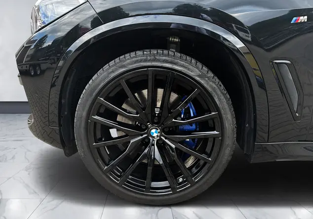 Angebotsdetails BMW X5M schwarz