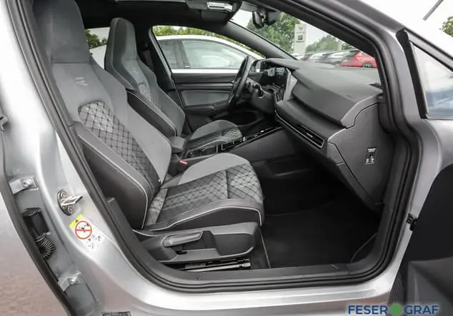 Angebotsdetails Volkswagen Golf Reflexsilber Metallic