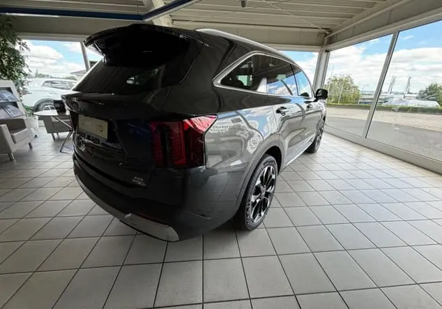 Angebotsdetails Kia Sorento Grau ((AGT) INTERSTELLAR GREY M)