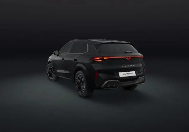 Angebotsdetails Cupra Terramar Cupra Terramar e-HYBRID 1.5 e-HYBRID 150 kW (204 PS) 6-Gang-DSG 150.00 kW (204 PS) Midnight Schwarz
