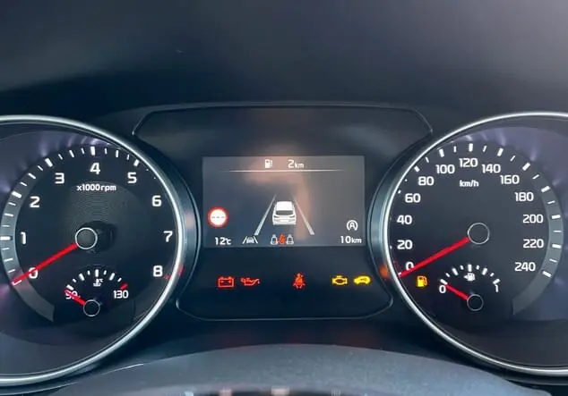 Angebotsdetails Kia Ceed Grau (DARK PENTA METAL M)