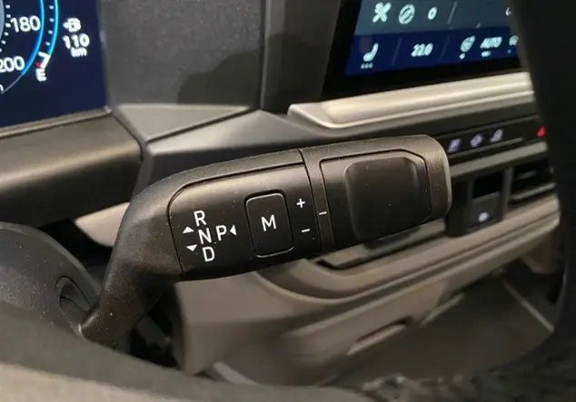 Angebotsdetails Volkswagen Transporter Kasten 2.0 TDI 4MOTION Automatik lan Schwarz (Midnight Black Metallic)