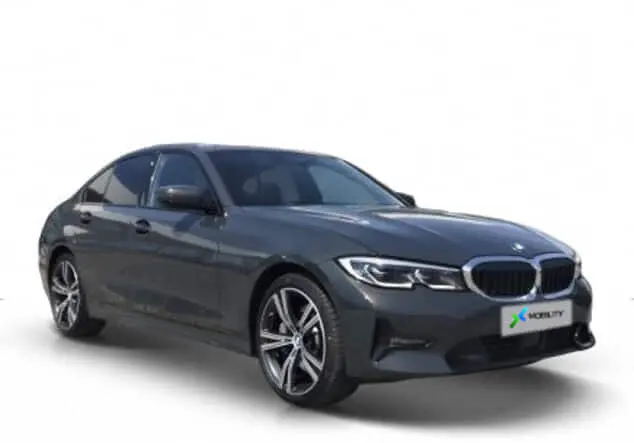 Angebotsdetails BMW 330e xDrive Limousine Sport Line Silber/Grau
