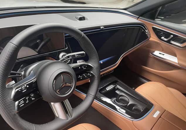 Angebotsdetails Mercedes-Benz E E200 Line Advanced Plus*Night*Pano*Superscreen*360grad*Distronic*Softclose* Alpin Grau