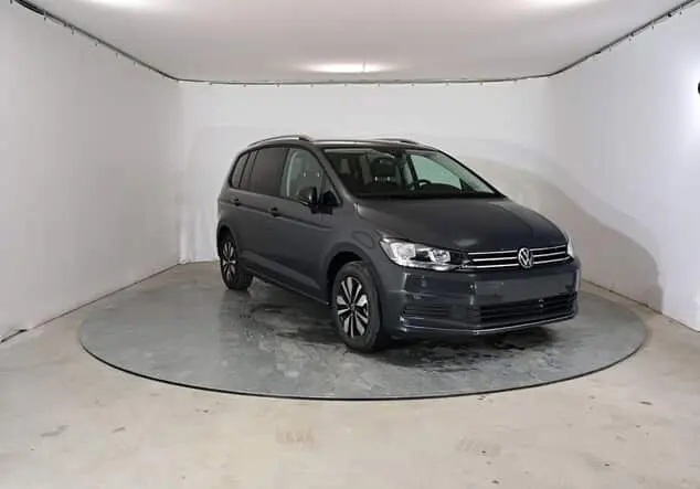 Angebotsdetails Volkswagen Touran Volkswagen Touran GOAL 1.5 TSI 110 kW (150 PS) 7-Gang-DSG Urano Grau