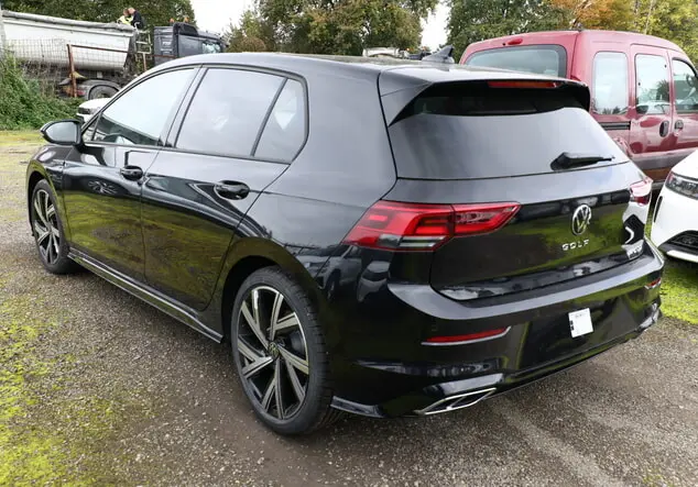 Angebotsdetails Volkswagen Golf 8 Schwarz