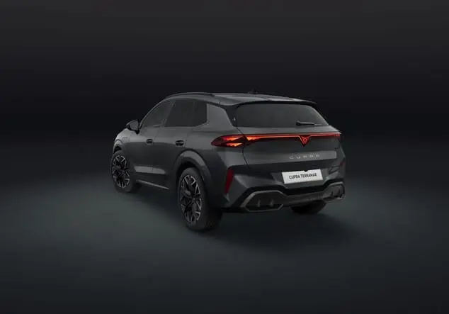 Angebotsdetails Cupra Terramar Cupra Terramar e-HYBRID 1.5 e-HYBRID 150 kW (204 PS) 6-Gang-DSG 150.00 kW (204 PS) Timanfaya Grau