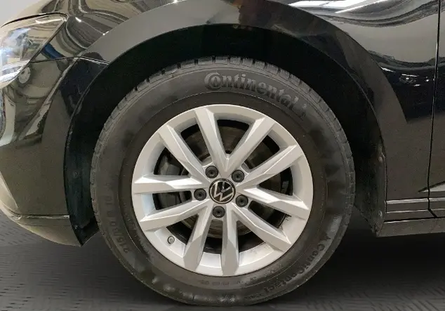 Angebotsdetails Volkswagen Passat Schwarz (Deep Black Perleffekt)