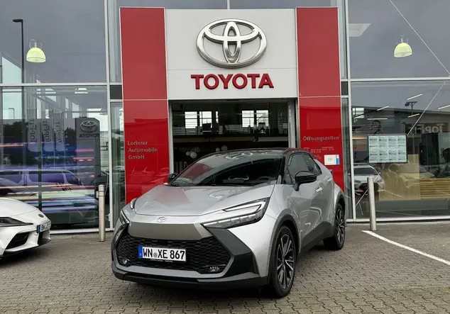 Angebotsdetails Toyota C-HR shimmering silver metallic / Dach schwarz