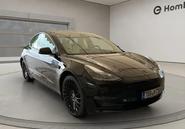 Angebotsdetails Tesla Model 3 schwarz (Solid Black)
