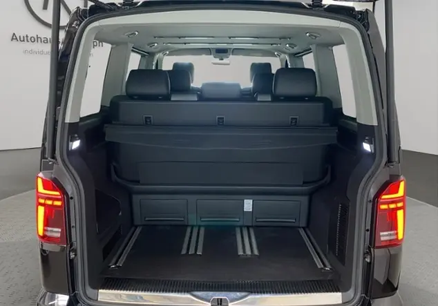 Angebotsdetails Volkswagen T6.1 Multivan 2.0 TDI Highline KR / Schwarz (Deep Black Perleffekt)