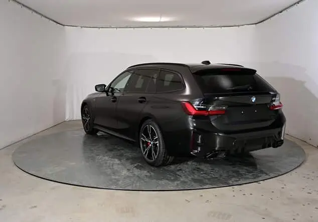 Angebotsdetails BMW M340d BMW M340d Touring 250 kW (340 PS) 8-Gang Steptronic xDrive Saphirschwarz metallic