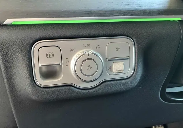 Angebotsdetails Mercedes-Benz GLE obsidianschwarz (metallic)