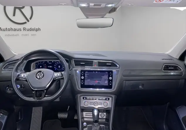 Angebotsdetails Volkswagen Tiguan Schwarz (Deep Black Perleffekt)