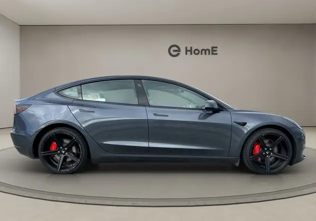 Angebotsdetails Tesla Model 3 grau