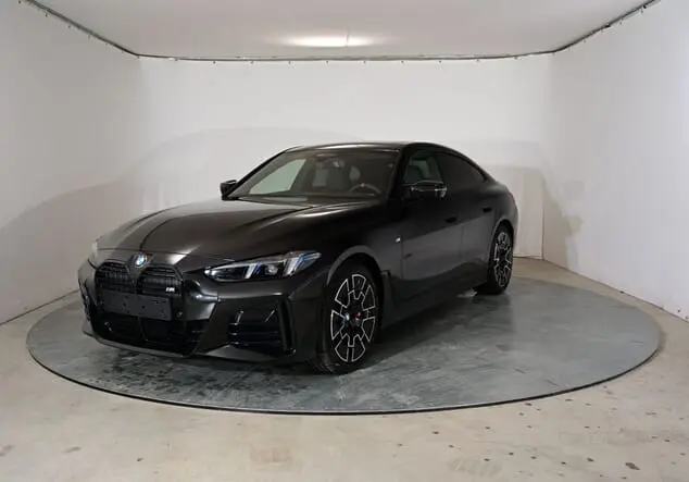 Angebotsdetails BMW 4er Gran Coupé BMW M440i Grand Coupe 275 kW (374 PS) 8-Gang Steptronic xDrive Saphirschwarz metallic